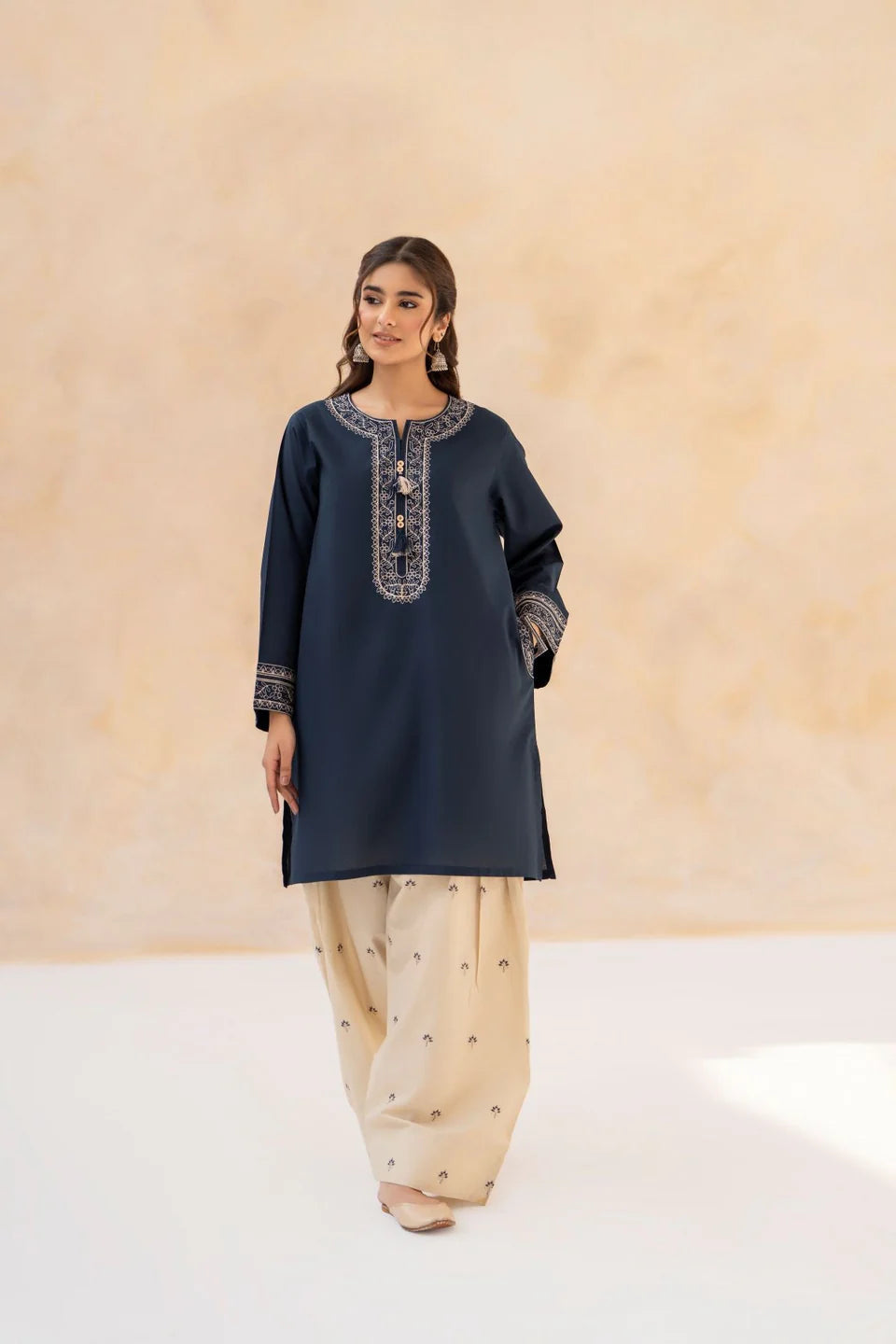 Anaya Embroidered 2 Piece Dhaga Pret